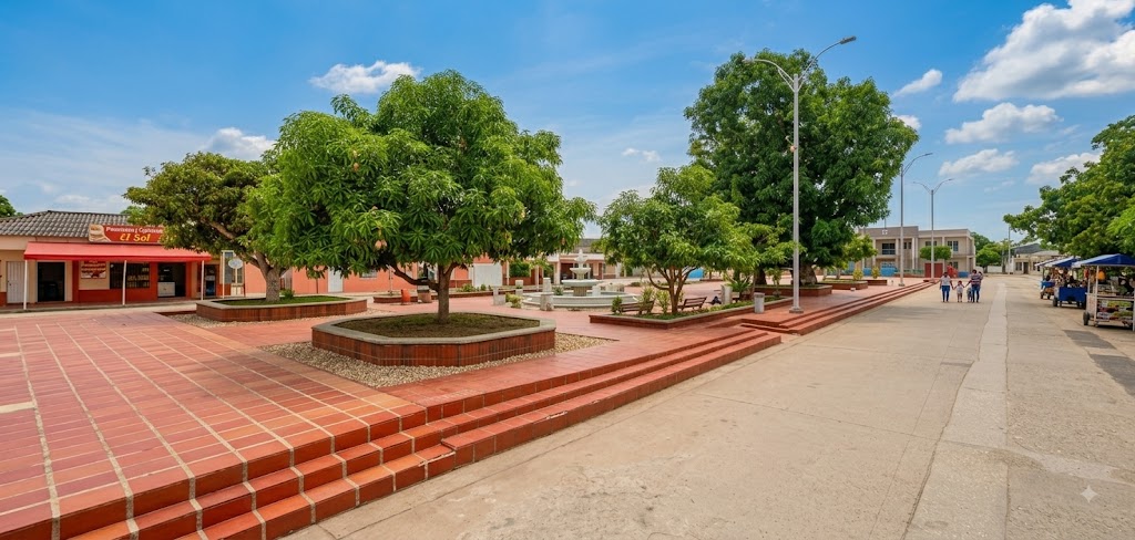 Plaza principal de Campo de la Cruz: Centro de vida social y cultural, adecuado con áreas recreativas, paisajismo y espacios para eventos comunitarios.